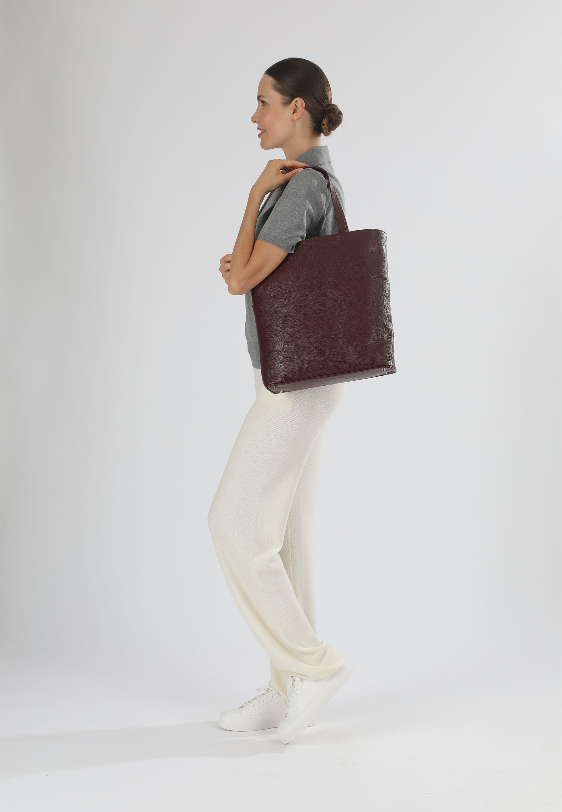 Tote bordeaux